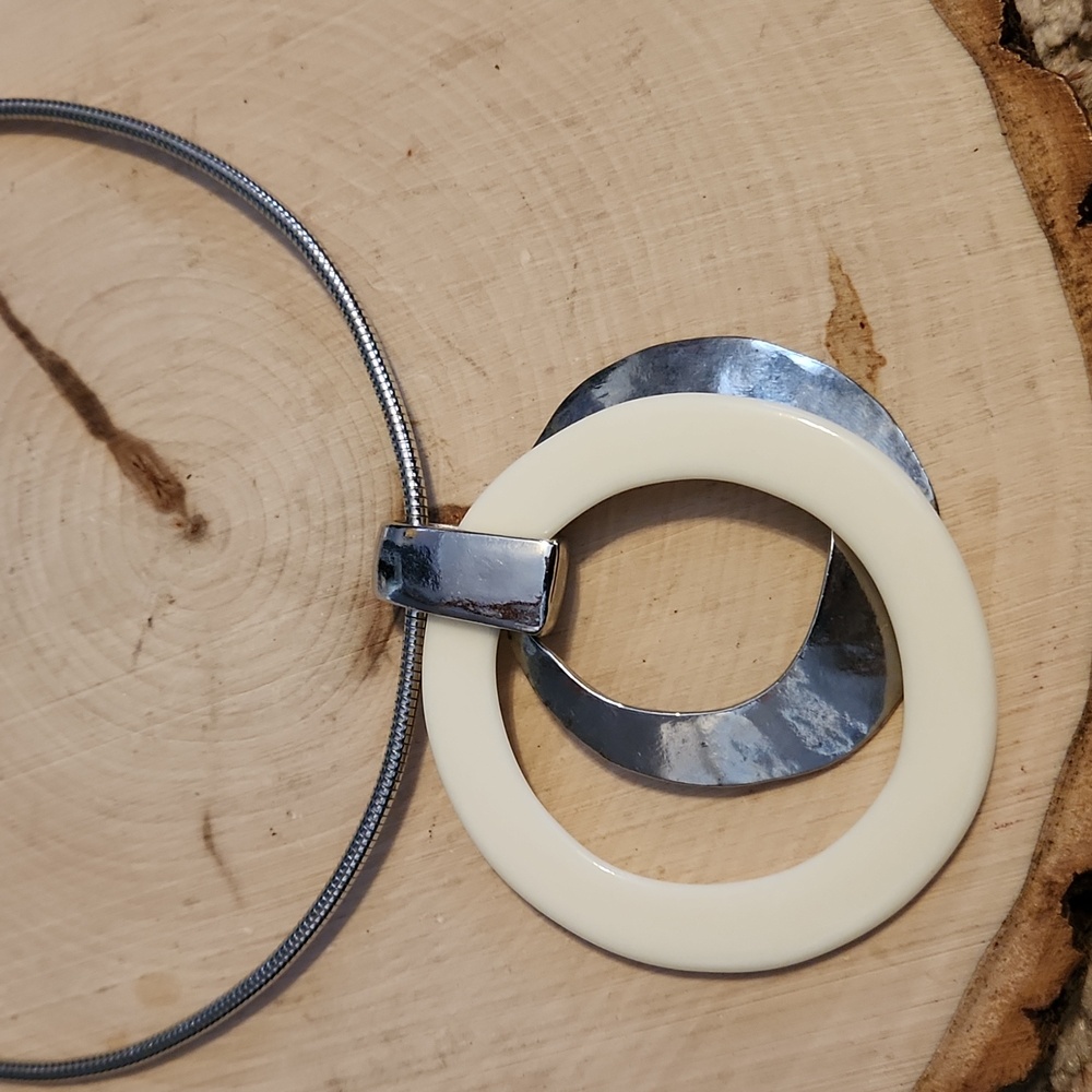 Chico's Silver & White Circle Statement Necklace - image 5